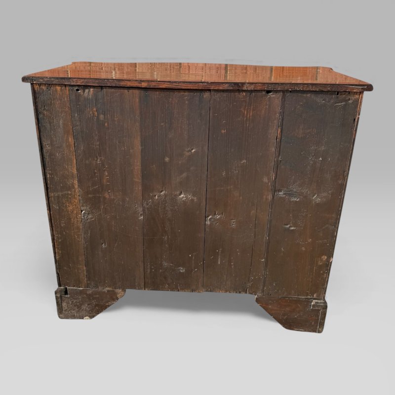 Antique Georgian 1760 Mahogany Serpentine Chest Of Drawers with Brushing Slide - Image 12